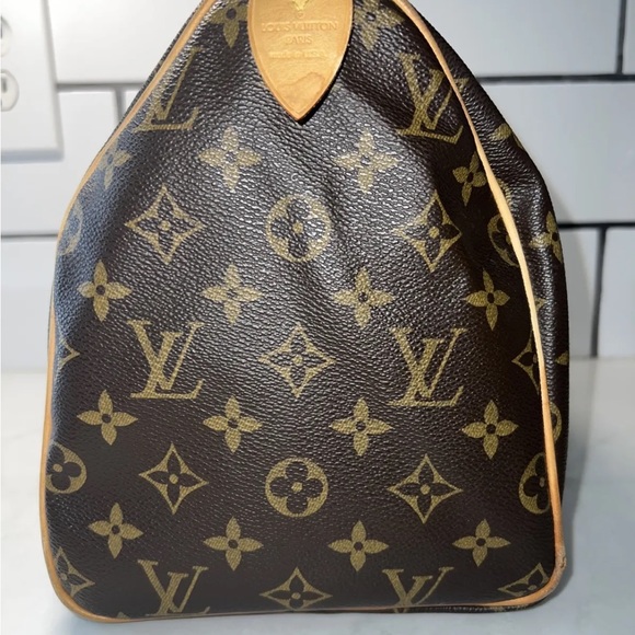 Authentic louis vuitton speedy 30 monogram